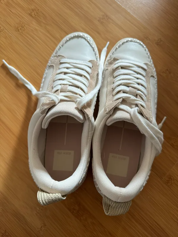 Dolce Vita Sneakers Size 7 - Image 2