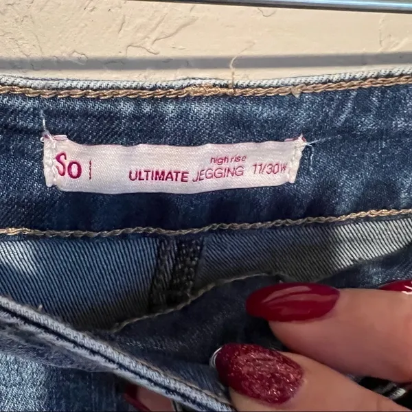 SO Ultimate High Rise Distressed Acid Washed‎ Jeggings - Image 7