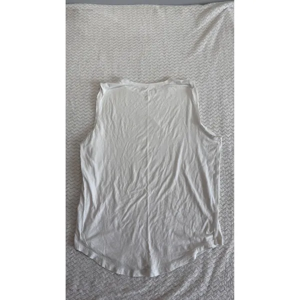Lululemon White Sleeveless Muscle Tank Top Curved Hem Reflective Logo 4512 - Image 2
