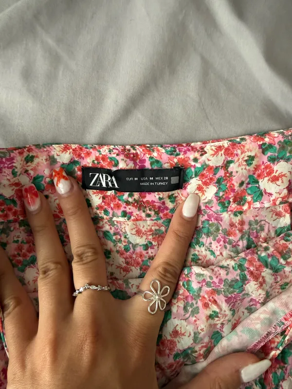 Zara floral skirt - Image 2