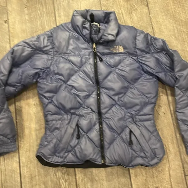 The North Face women’s puffer jacket - Image 2