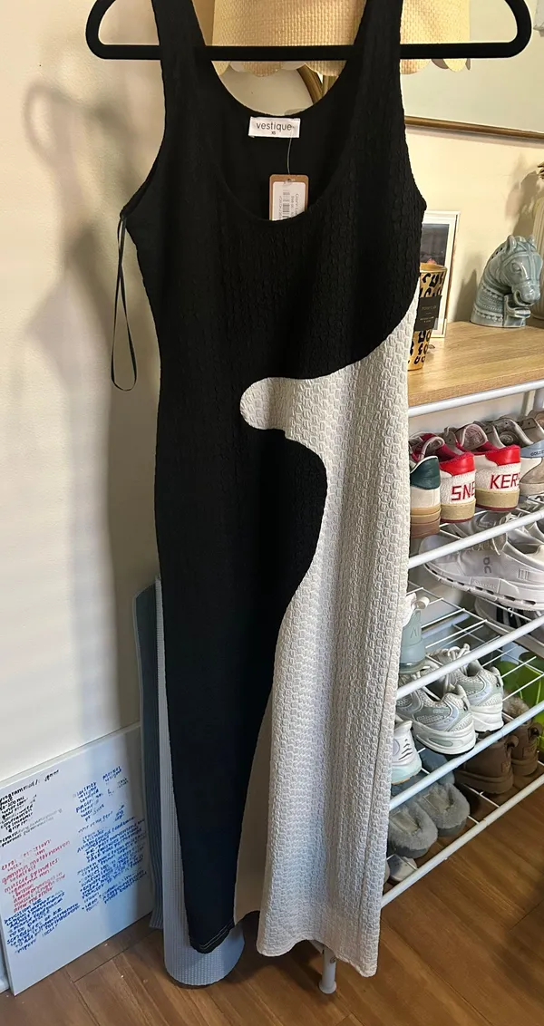 Vestique Dress - Image 2