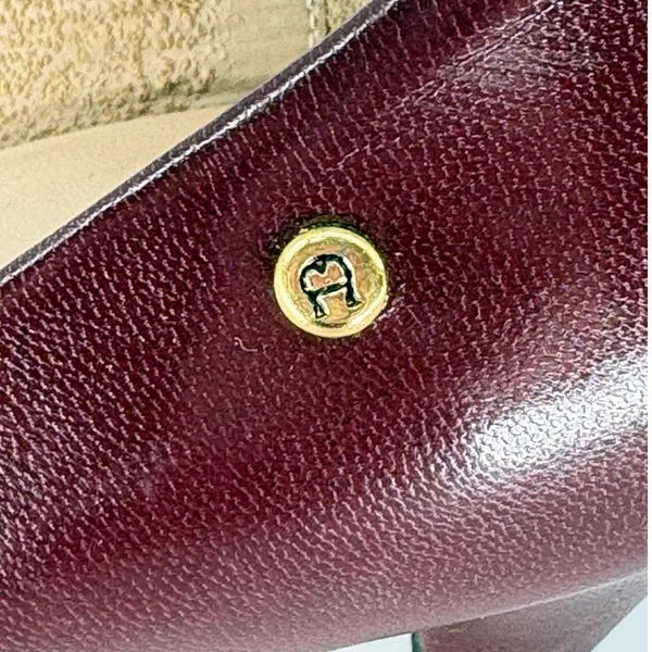 Vintage Etienne Aigner Pumps 8.5N Burgundy Leather Gold Medallion Pointed Toe - Image 5