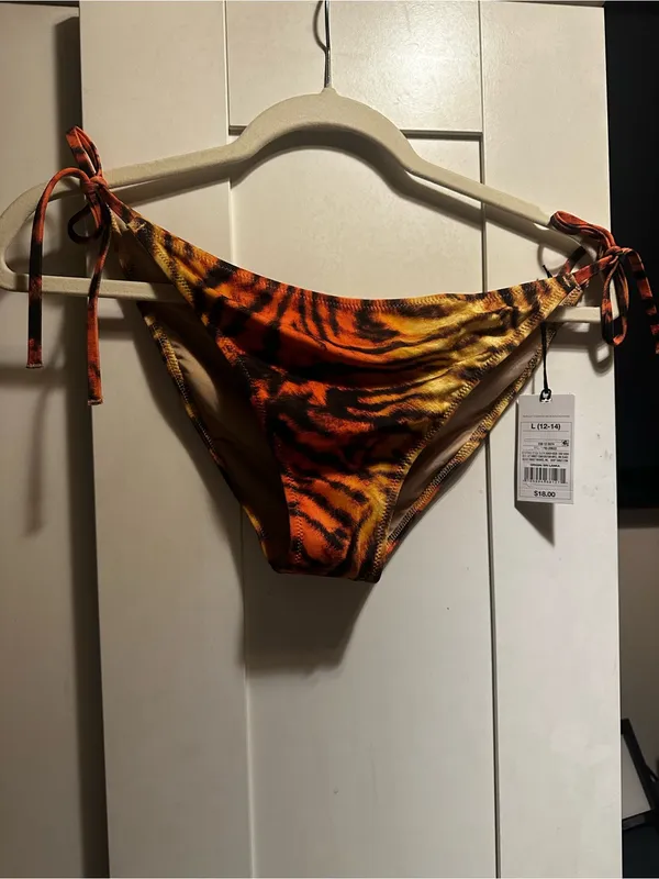 Shade & Shore Cheeky String Bikini Bottoms In Animal Print - Image 7