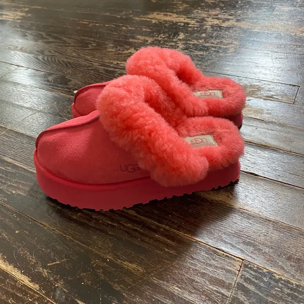 UGG Pink  Slippers - Image 2