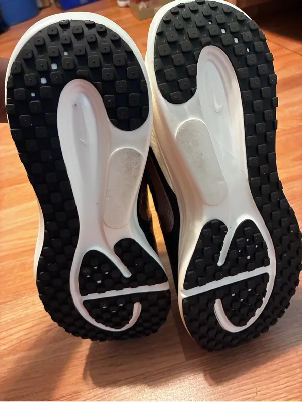 Nike Women Black and Copper Running Shoes - Image 6