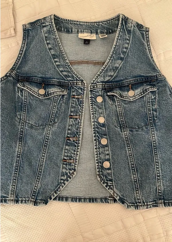 Universal Threads Denim Vest - Image 2