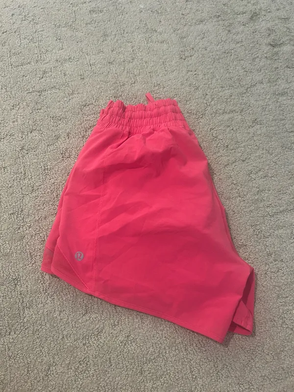 Hotty Hot Lululemon Shorts 4" 4 High-Rise - Image 3