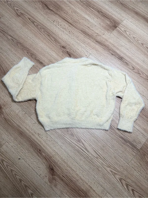 LEVI'S Betty Cardigan Cream Fuzzy Eyelash Knit Cropped Button Up Womens M - Image 3