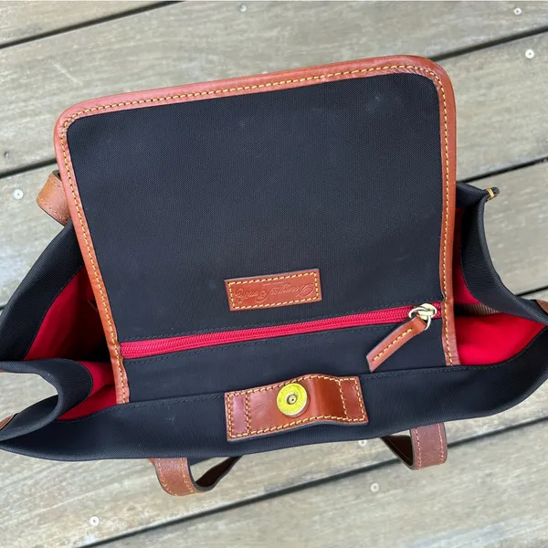 Black Dooney & Bourke Tote Shoulder Bag w/ Tan Leather Trim Leather Logo Patch - Image 7