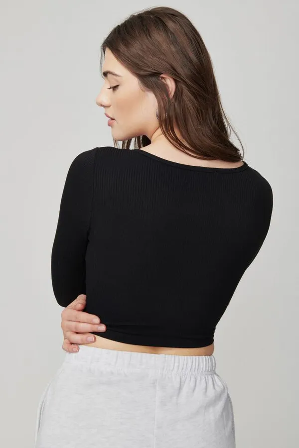 Garage Notch Kylie Tee - Image 3