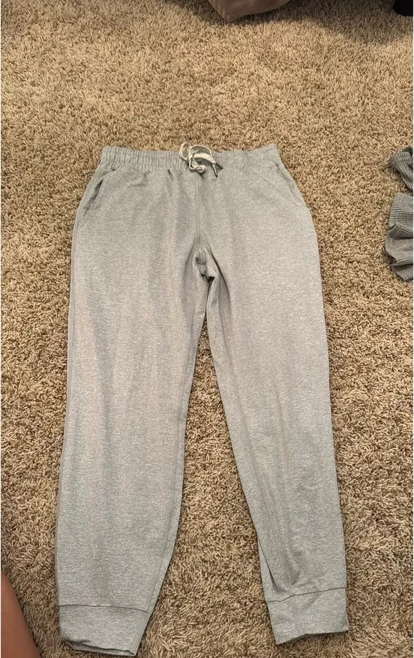 Vuori Joggers Women’s - Image 2