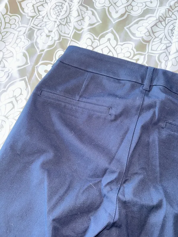 Old Navy Women's High-Rise Pixie Skinny Secret-Smooth Pocket Pants Size 12 - Image 5