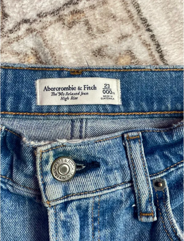 Abercrombie 90s Relaxed Jeans - Image 2