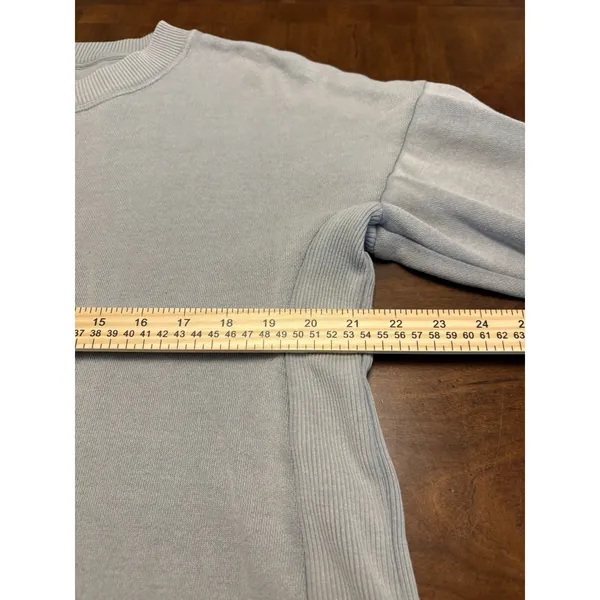 Aerie Women's Crewneck Sweatshirt Size Medium Light Grey Pullover Soft Cotton - Image 9
