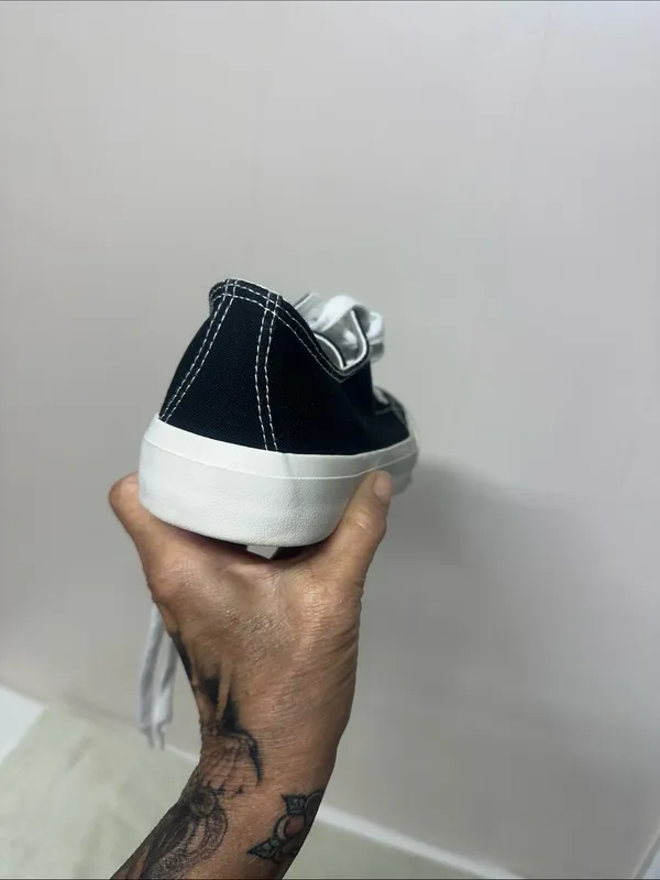 No Boundaries Black Canvas Low-Top Lace-Up Sneakers - Image 3