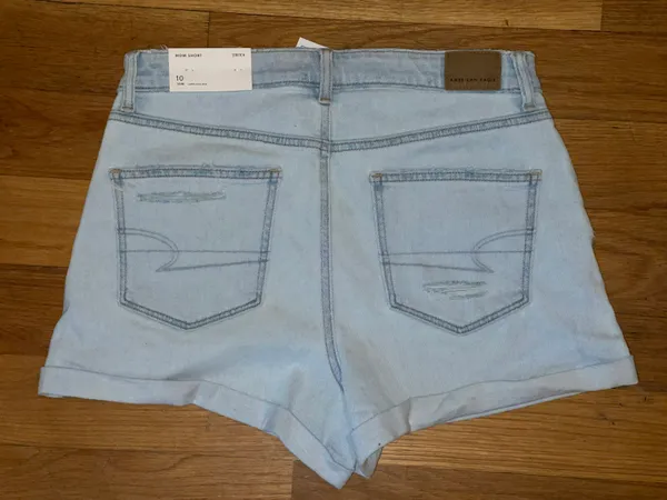 American Eagle Mom Shorts - Image 2