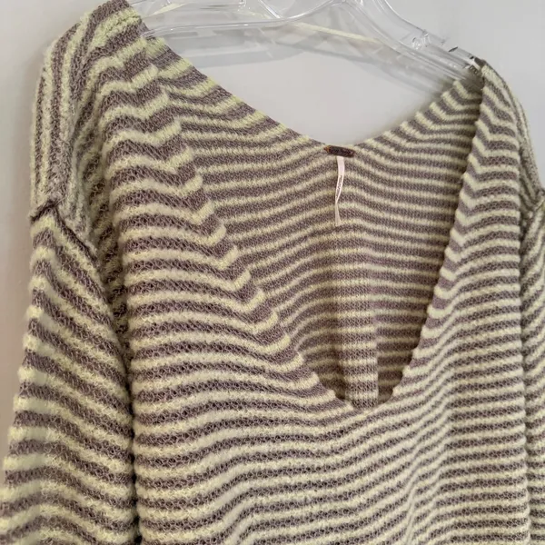 Free People Bumblebee V-Neck Striped Sweater‎ Women's L Green Gray Boho Hippie - Image 5