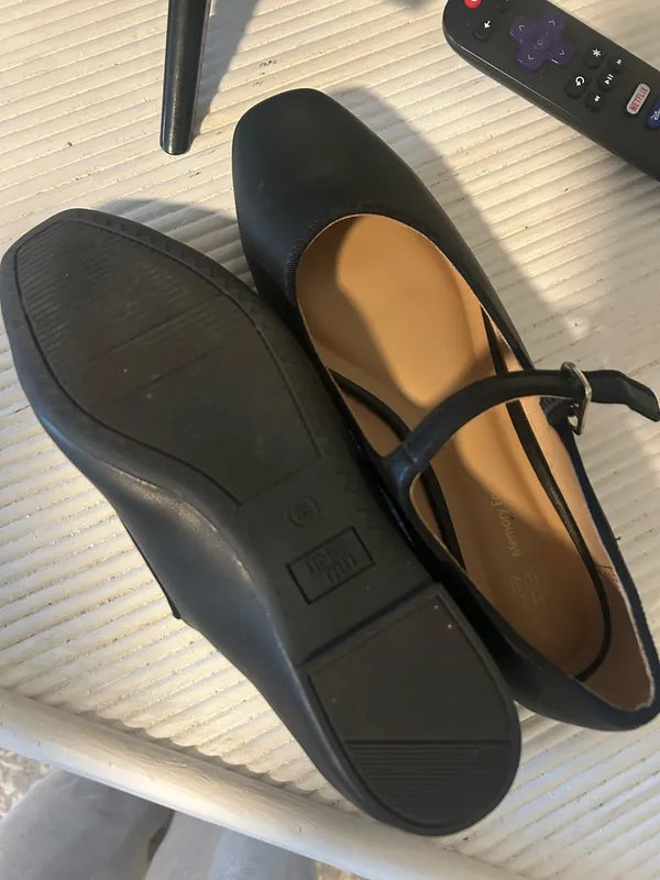 Walmart flats Black Size 6.5 - Image 3