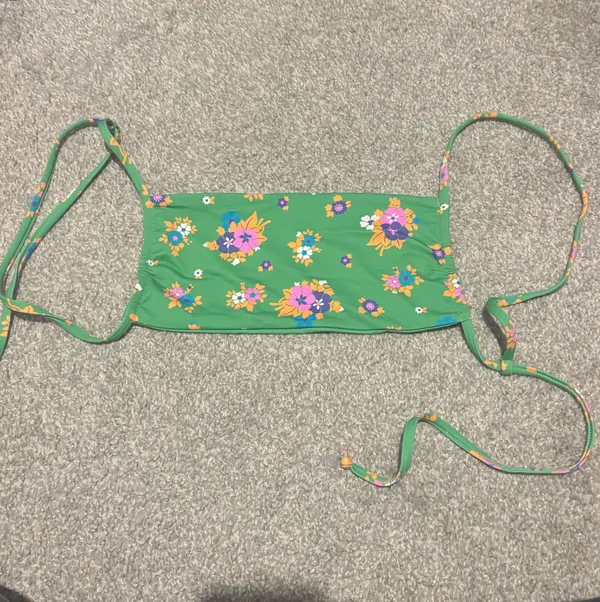 Frankies Bikinis Top - Image 2