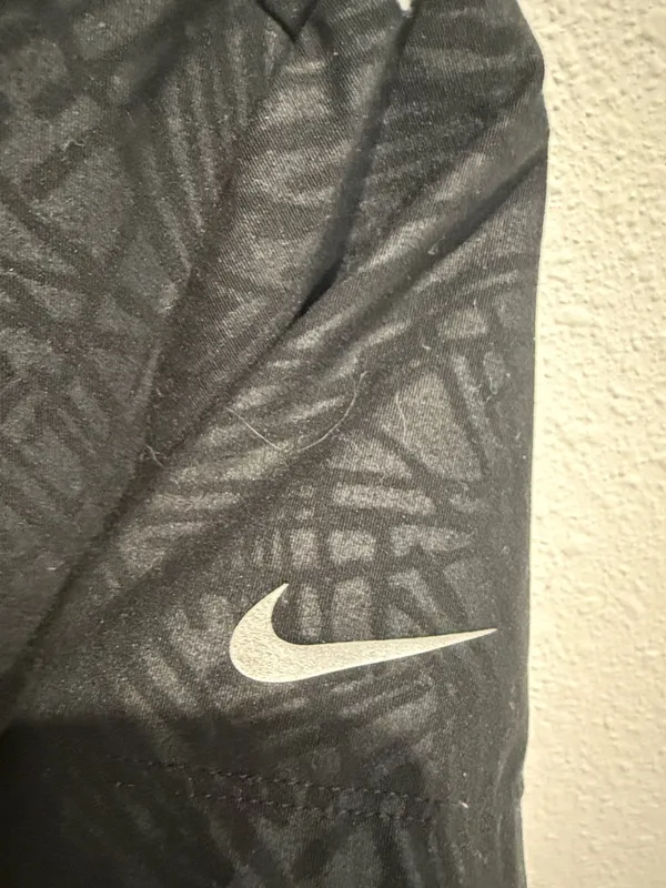 Nike Black Short Sleeve Dri-fit Golf Polo with Subtle Pattern - Image 4
