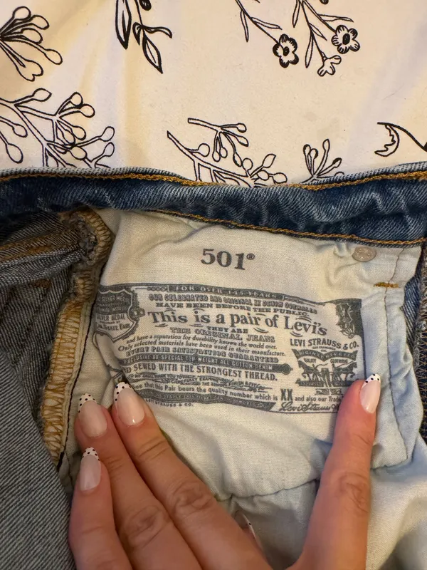 Levi’s Shorts - Image 5