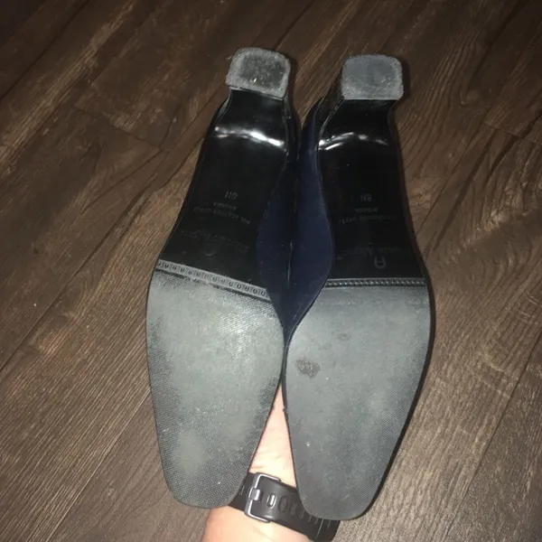 Etienne Aigner Navy and black pumps, 8N - Image 2