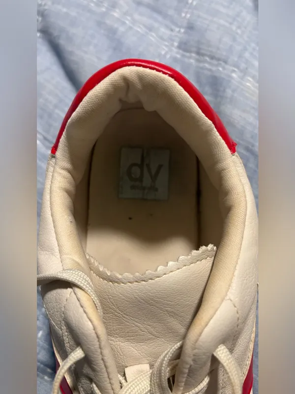 Dolce Vita Cream Sneakers with Red Accent and Gum Sole - Image 8