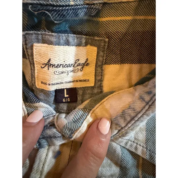 American Eagle Outfitters Button-Up Shirt Womens L Blue Tan Plaid Flannel - Image 3