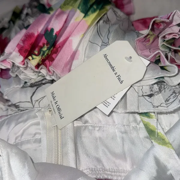 NWT Abercrombie & Fitch A&F Giselle Pleated Tiered Maxi Dress Satin White Floral - Image 9