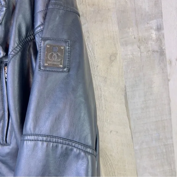 Vintage Rocawear XL Black Buttery Soft Faux Leather W/ROC Zipper Pulls & pockets - Image 13