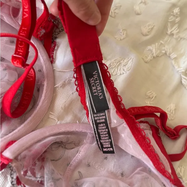 Victoria's Secret Vibrant Red Lace Bras 34C - Image 7