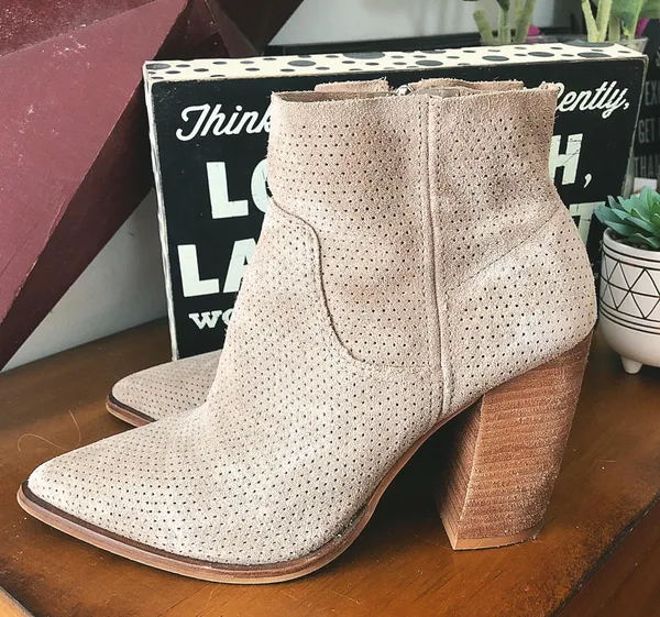 Vince Camuto 💖Cava Booties💖 - Image 5