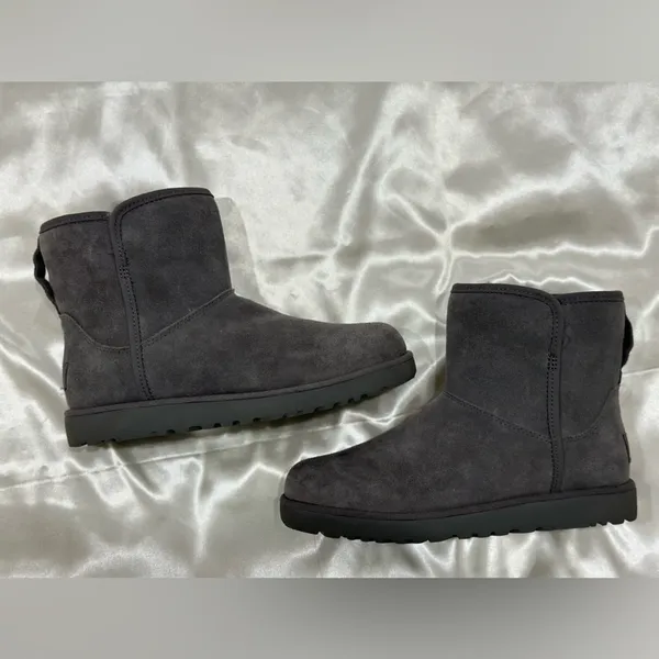 Ugg Cory II Suede Short Ankle Boots 5 Charcoal Gray Minimal Classic Mini Fall - Image 9