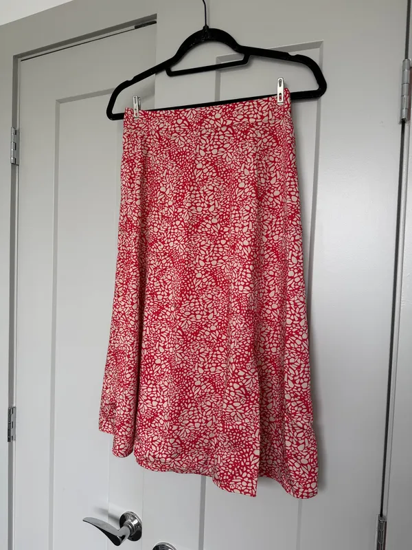 LOFT Petites Red & Cream Floral Midi Skirt - 2P - Image 2