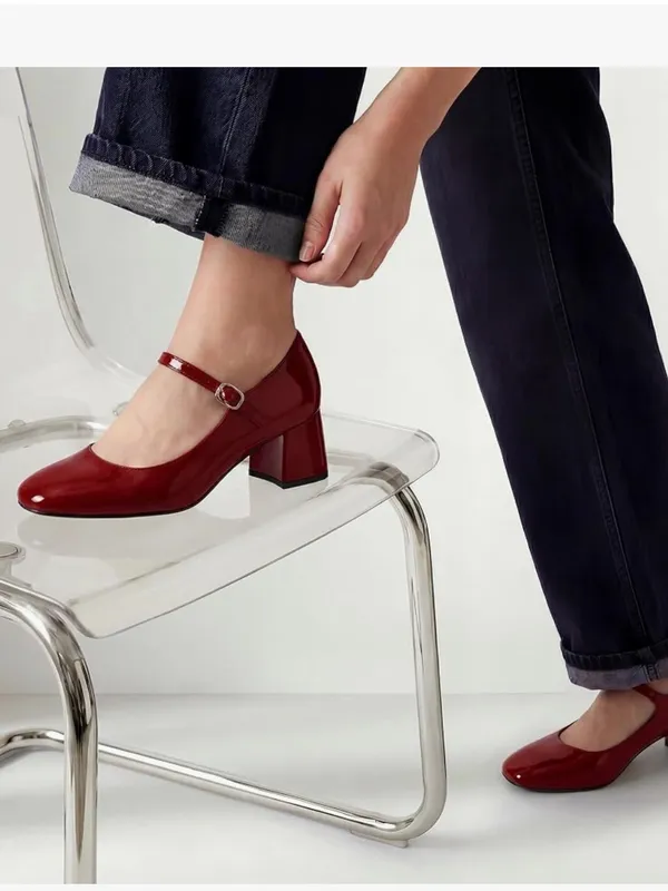 NIB Classic Mary Jane Block Heel Pumps - Image 3