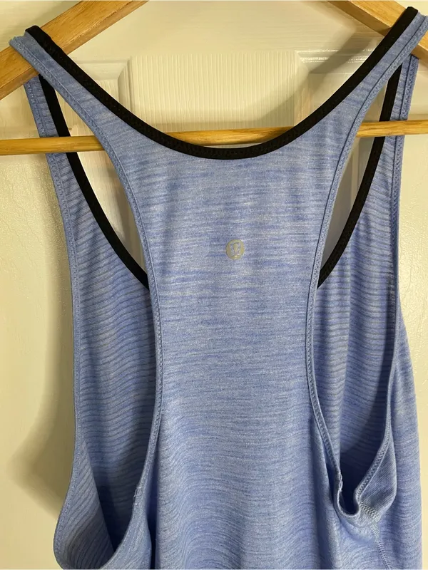 Lululemon Athletica Lightweight Blue Racerback Tank Top Size Medium - Image 6