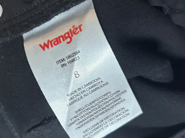 Wrangler black high rise bootcut jeans size 8/29 - Image 7