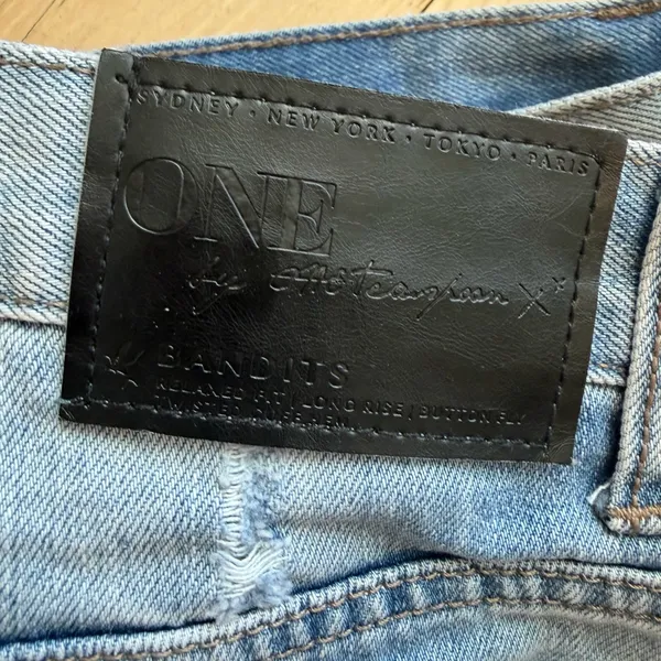 OneTeaspoon Bandits denim shorts! Size 26! - Image 6
