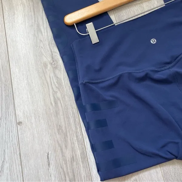 Lululemon Align Leggings 25" graphic pant womens Navy Blue (size 12) athleisure - Image 10