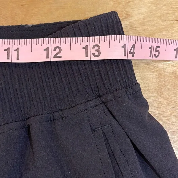 Lululemon Womens Flat Front Stretch Pocket Pull - Image 9
