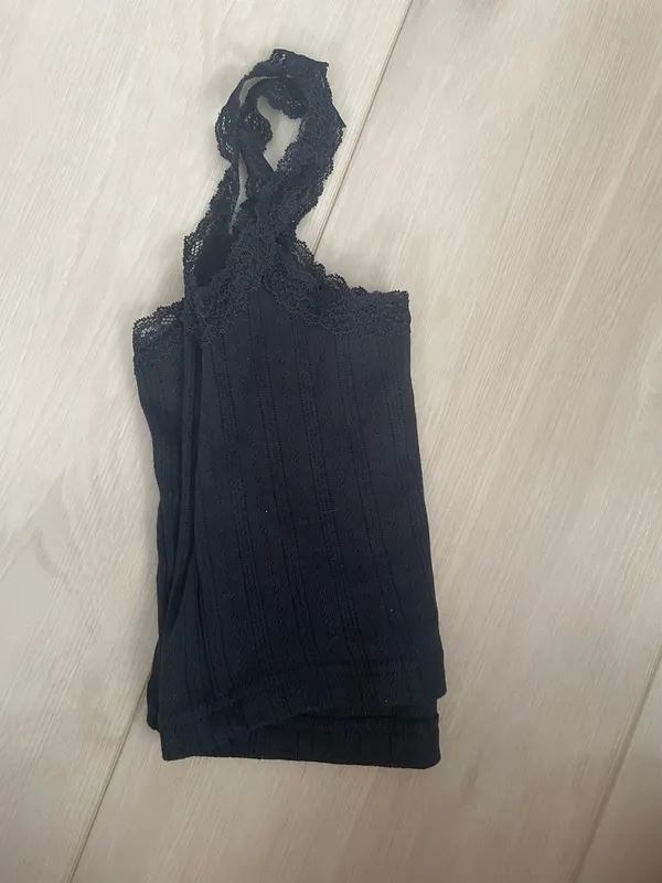 Urban Outfitters Lace Cami - Image 4