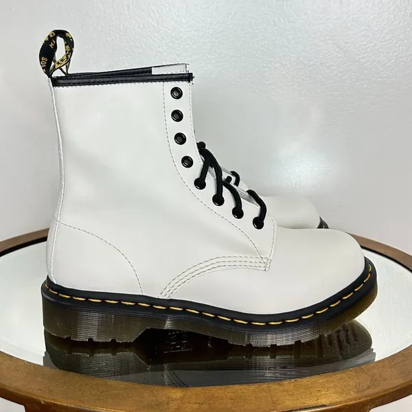 DR.Martens 1460 Lace Up Boots in White Smooth Leather US 8 - Image 7