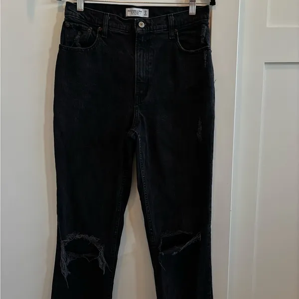 Abercrombie & Fitch The 90's Straight Ultra High Rise Distressed Black Jeans 6L - Image 2