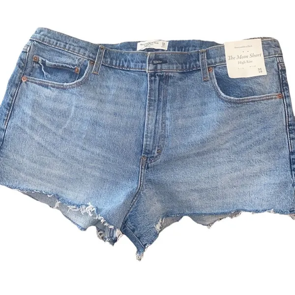 Abercrombie ✨ High Rise Mom Shorts✨ - Image 2