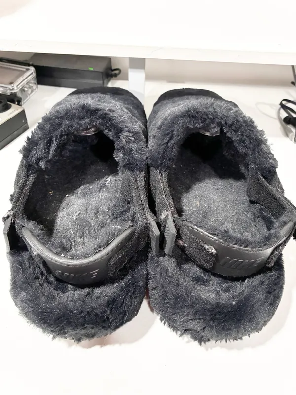 Nike Calm Mule SE Women Faux Fur Comfy Slides Size 11 Slip On - Image 4