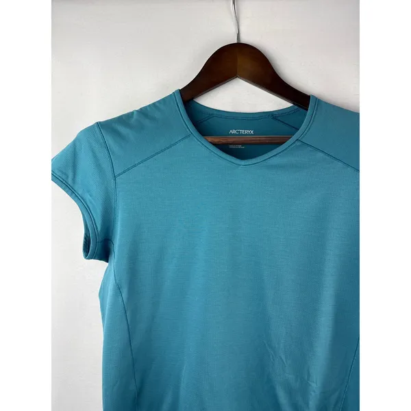 Women’s Arc’Teryx Small Grayish Blue Sports T-Shirt - Image 2