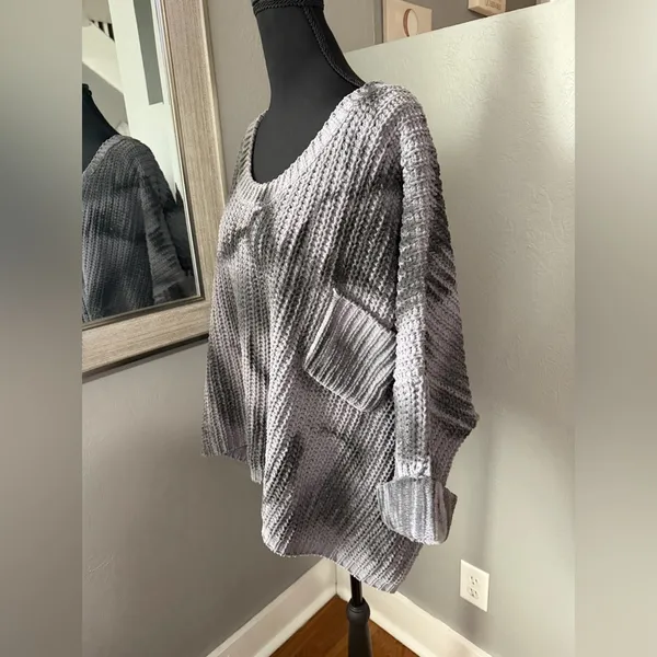 Pol x Anthropologie Oversized Grey Chenille Boxy Crop Sweater Medium. Cabincore - Image 4