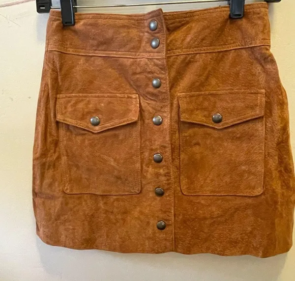 NWT BLANK-NYC Button Front Mini Skirt - Image 3