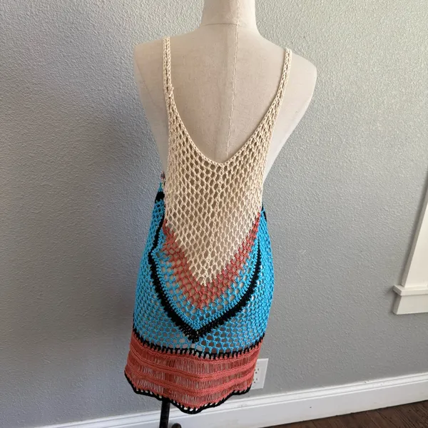 Deep‎ V Crochet Knit Dress Size Medium - Image 6